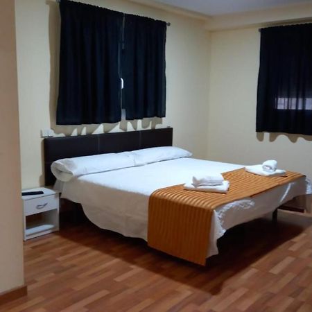 Las Olivas- Borox Aparthotel Seseña Nuevo Buitenkant foto